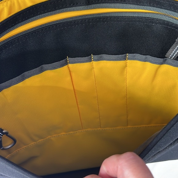 KEEN NWT MORTON MESSENGER BAG HYBRID LIFE U-BLACK - Picture 15 of 15